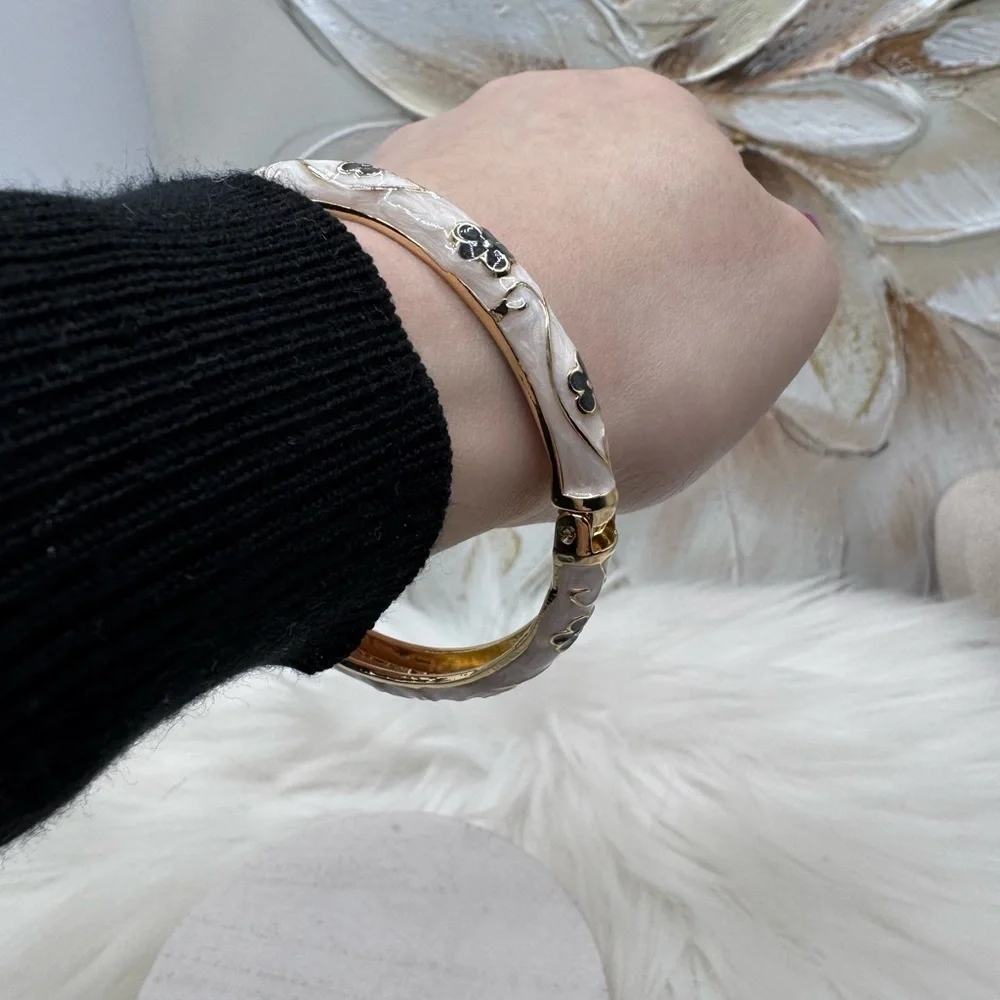 Elegant Floral Gold and Black Bangle